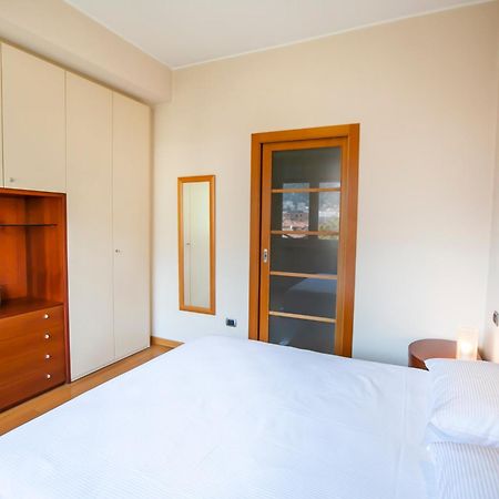 Skyline Apartment โกโม ภายนอก รูปภาพ