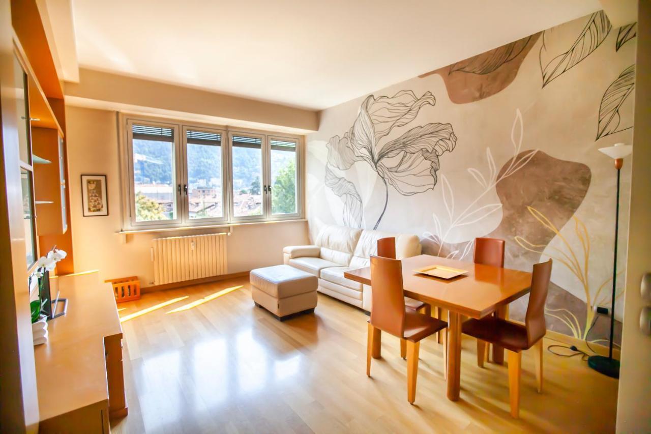 Skyline Apartment โกโม ภายนอก รูปภาพ