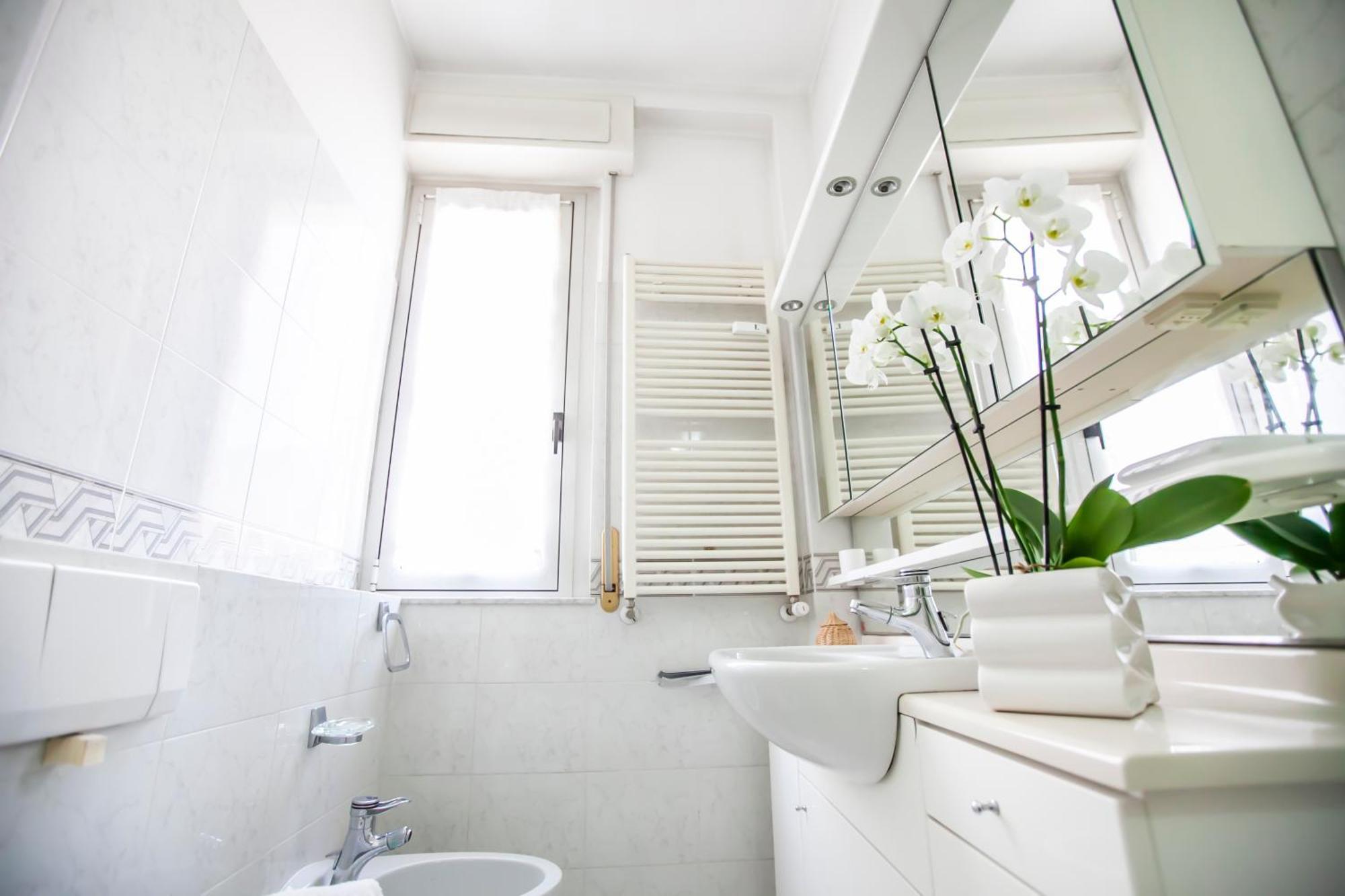 Skyline Apartment โกโม ภายนอก รูปภาพ