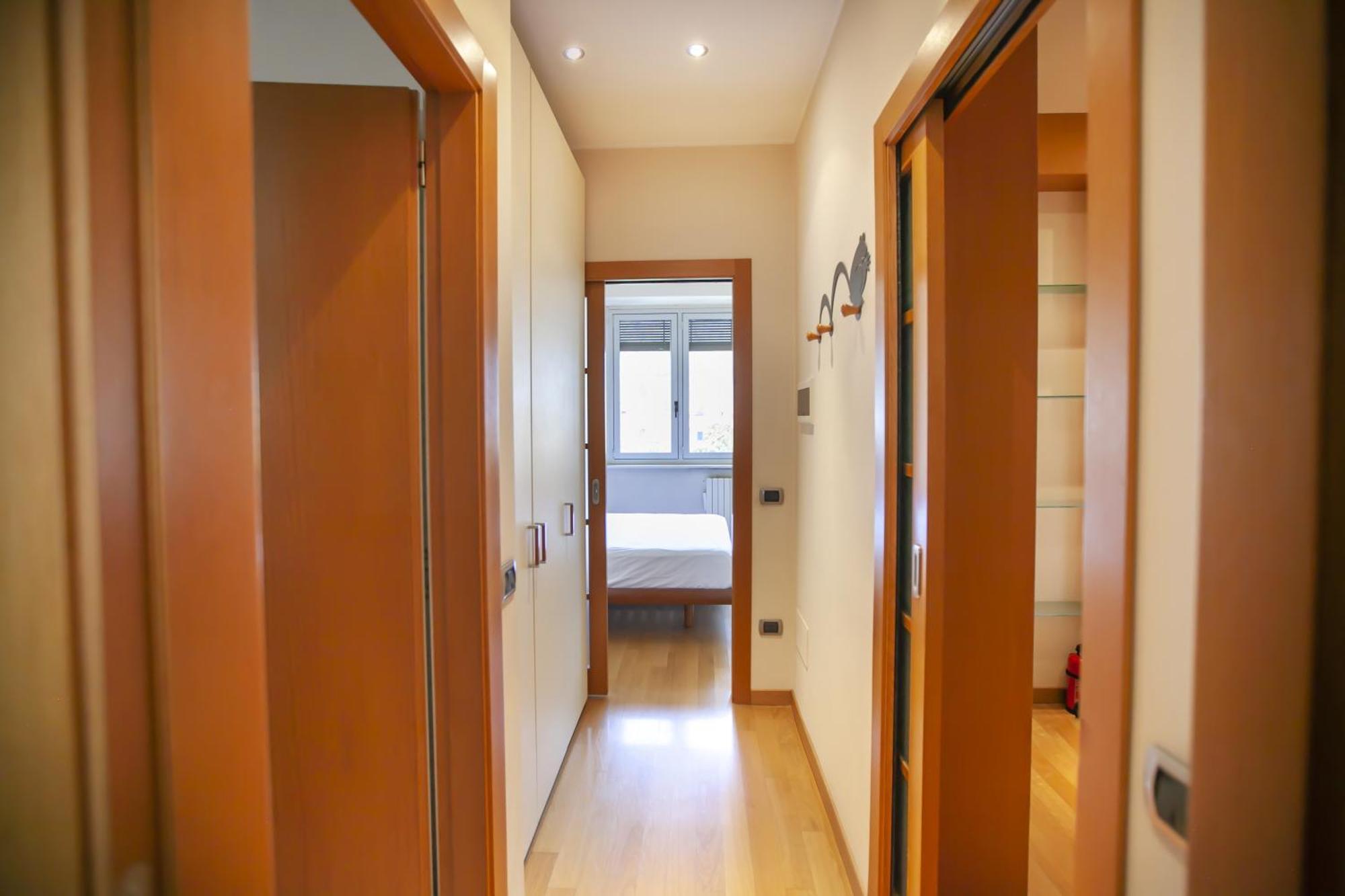 Skyline Apartment โกโม ภายนอก รูปภาพ