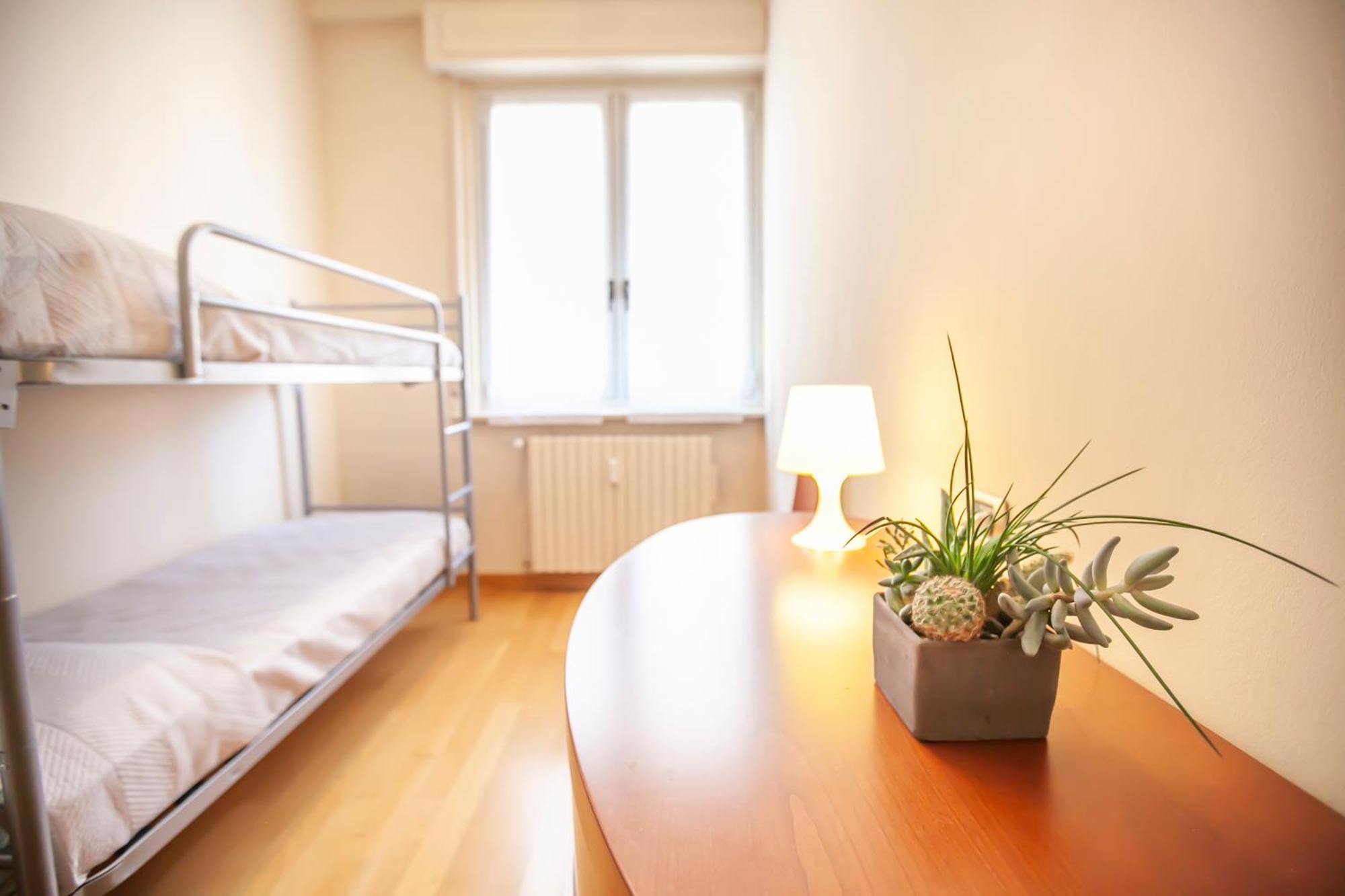 Skyline Apartment โกโม ภายนอก รูปภาพ
