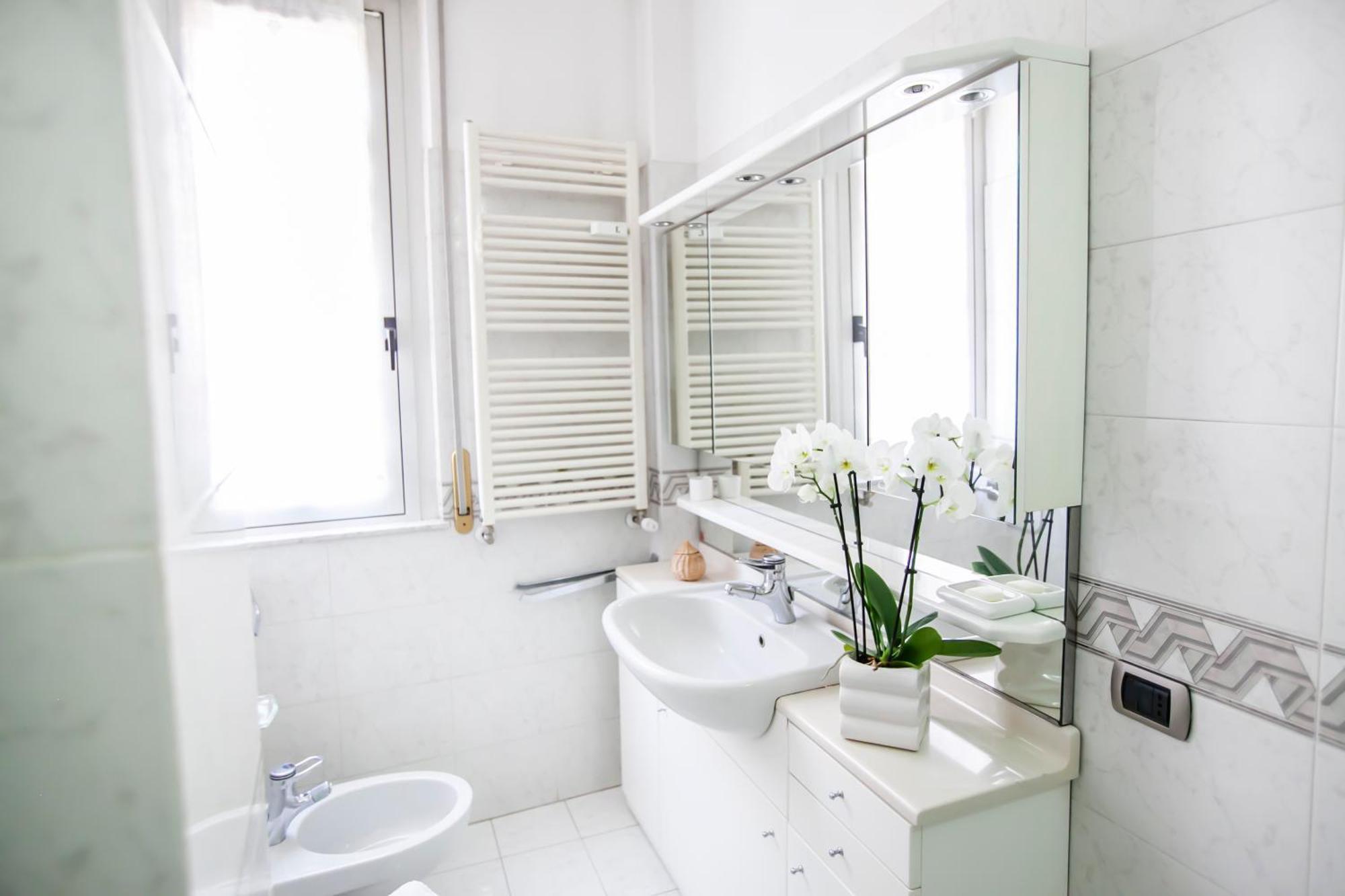 Skyline Apartment โกโม ภายนอก รูปภาพ