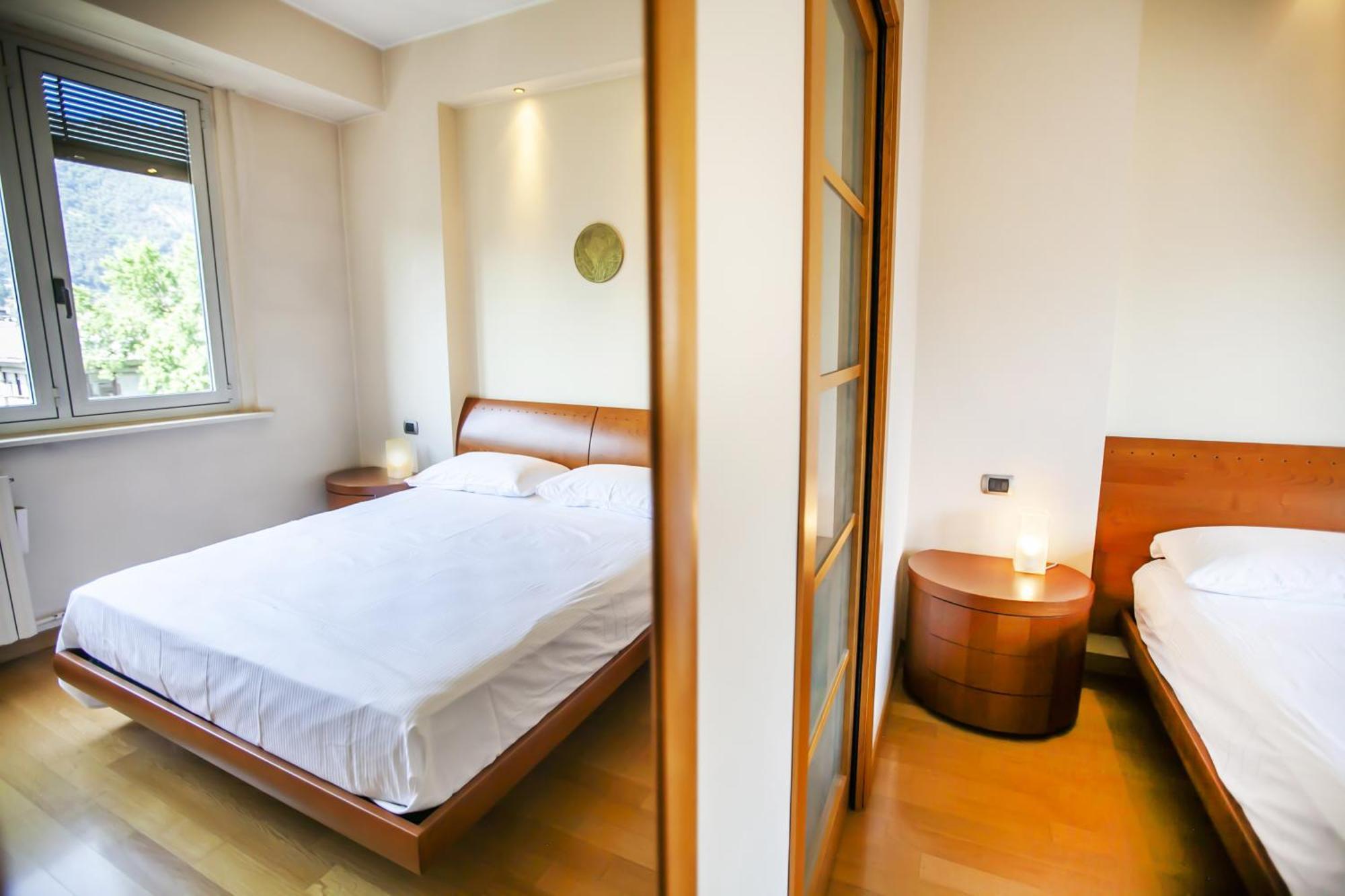 Skyline Apartment โกโม ภายนอก รูปภาพ
