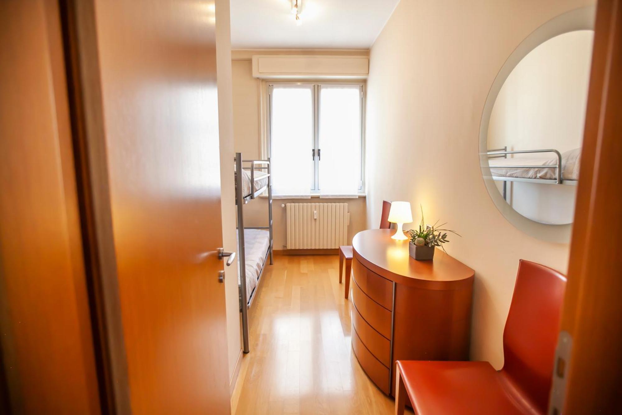 Skyline Apartment โกโม ภายนอก รูปภาพ