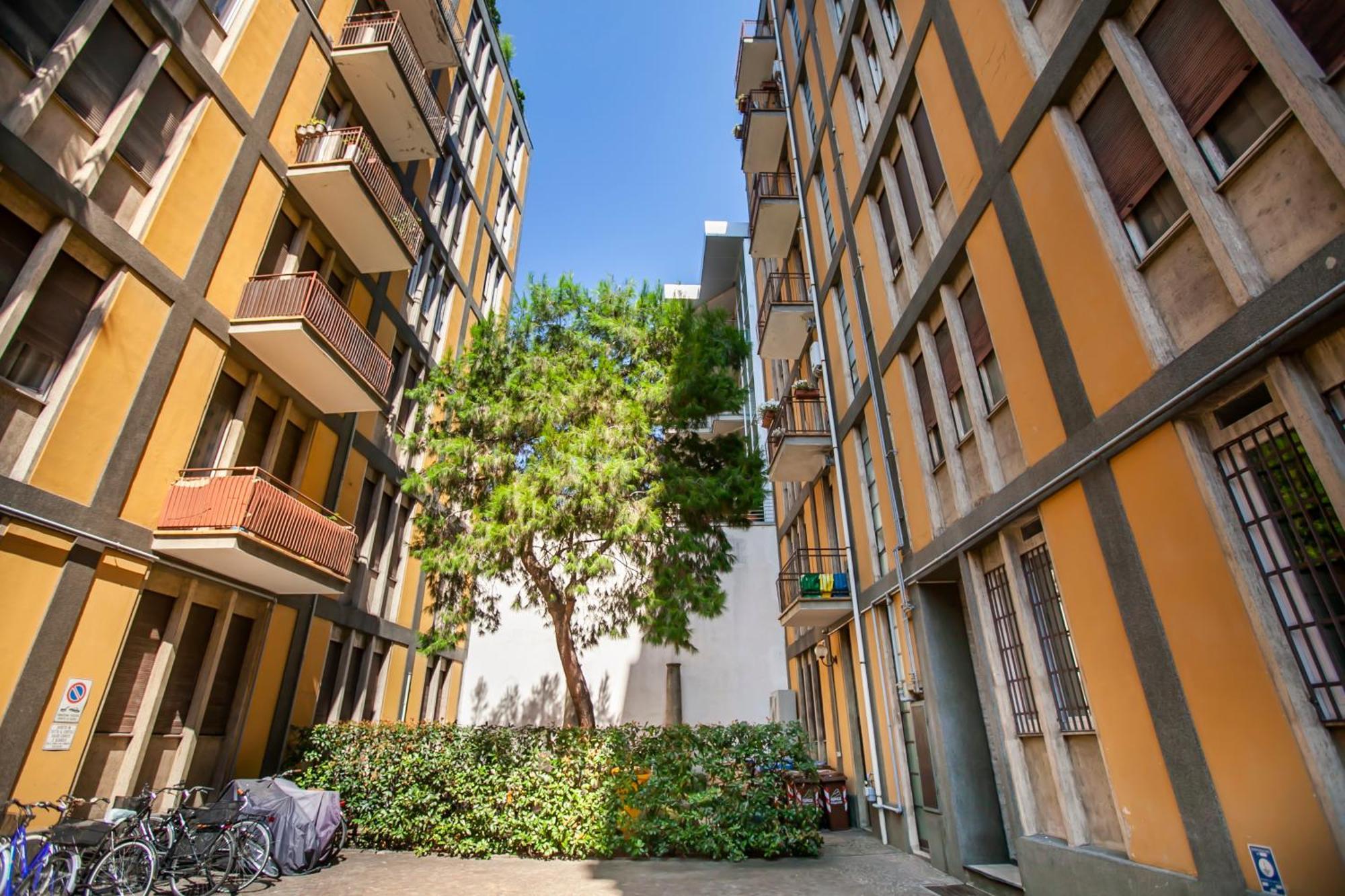 Skyline Apartment โกโม ภายนอก รูปภาพ